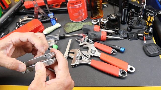 Copy vs Counterfeit: $6 or $120 Leatherman Wave. $3 or $88 Snap On wrench. Dangerously not close. смотреть онлайн