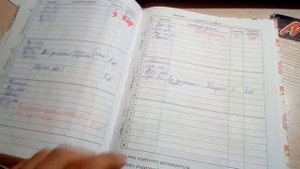 Показываю свой дневник 2 класса и 1 личный дневник