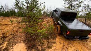 Jeep Rubicon 392 & Stock Gladiator vs INSANE Mountain