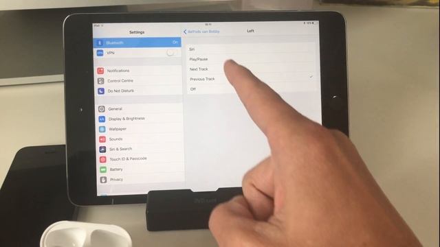 How to have multiple gestures /actions on the AirPods now on iOS 10