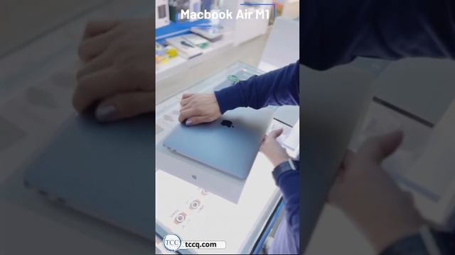 MacBook Air 13" Apple M1 chip - unboxing in Qatar