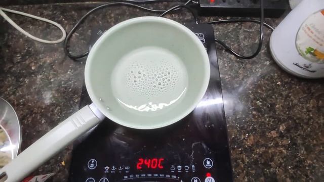 Trải nghiệm Chảo chống dính Elmich EL5728MN size 20cm nhỏ xíu dúng trên bếp từ ở nhiệt độ cao 2000W смотреть онлайн