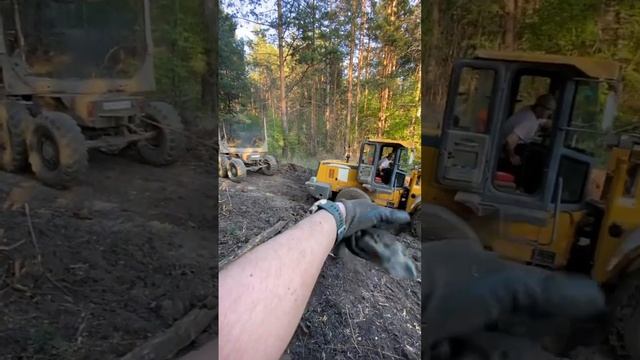 Эвакуация фронтального погрузчика лесовозом Урал! Урал сила #лесовоз #урал #эвакуация #офроуд