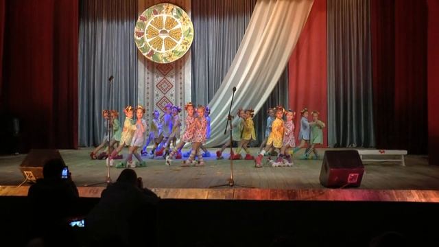 Театр танцю та моди "Fashion Danse" - "Сільська королева" смотреть онлайн