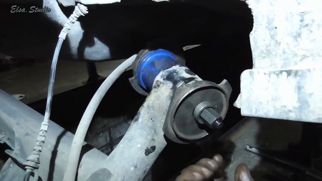 Замена сайлентблоков задней балки Renault Sandero смотреть онлайн