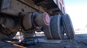 HOWO СНИМАЮ СТУПИЦЫ КЛЕПАЮ НАКЛАДКИ . ГОТОВЛЮСЬ К СЕЗОНУ