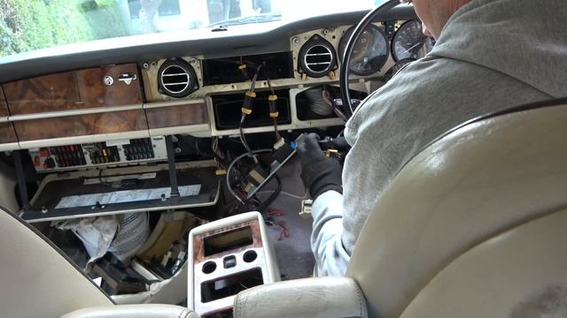 DIM Indicator TURN SIGNALS on the ROLLS ROYCE SILVER SPIRIT & Other FAULTS - CAN I FIX IT? PART 20 смотреть онлайн