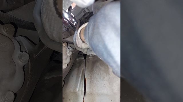 Когда приехал на СТО просто на замену масла.