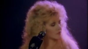 Seven Wonders (Live)  -  Fleetwood Mac (HQ Audio)