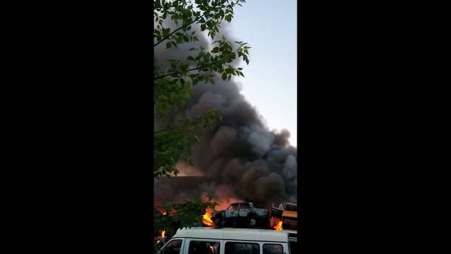 Крупный пожар на Московском шоссе, 13 смотреть онлайн