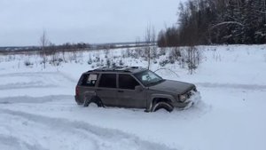 Jeep Grand Cherokee ZJ V8 5.9 deep snow