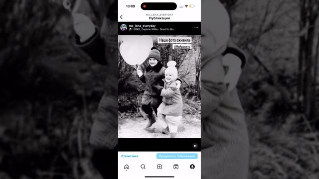 #нейросеть сделала из старой фотки наш танец довольно реалистично, и лица очень похожи 👍🏻
#neuro