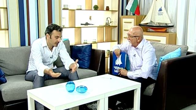 "Щрихи от утрото" (17.07.2017) - "Минути за култура" - Ваклин Велев смотреть онлайн