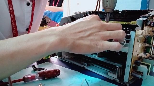 HƯỚNG DẪN SỬA LỖI E100 0000 LỖI HỘP SCAN CANON 2900 VÀ CÁCH THAY THẾ смотреть онлайн