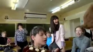 Школьник читает реп в школе! Чётко!360p