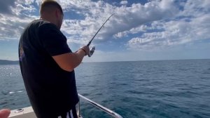Наша РЕАКЦИЯ на морскую рыбалку в Черном Море ! Показываю что наловили !