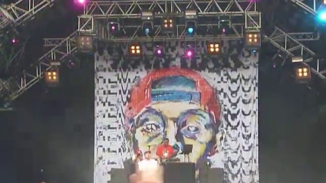 Mac Miller - Missed Calls - Live at Openair Frauenfeld 2012 смотреть онлайн