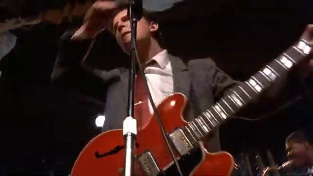 Назад в будущее Марти МакФлай на школьном балу смотреть онлайн