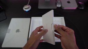 MacBook Pro 2021 Unboxing: 14 inch Silver M1 Pro