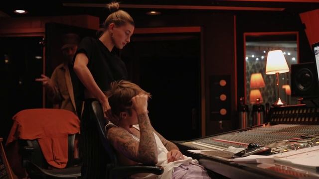 Hailey Bieber Breaks Her Silence On Justin's Behavior смотреть онлайн