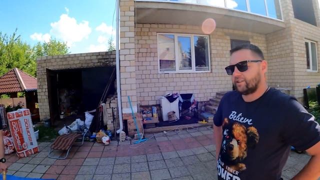 Мисс года собирает каркасный бассейн! смотреть онлайн