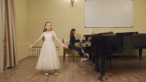Вальс Офелии Клочкова Мария 8 лет.mov