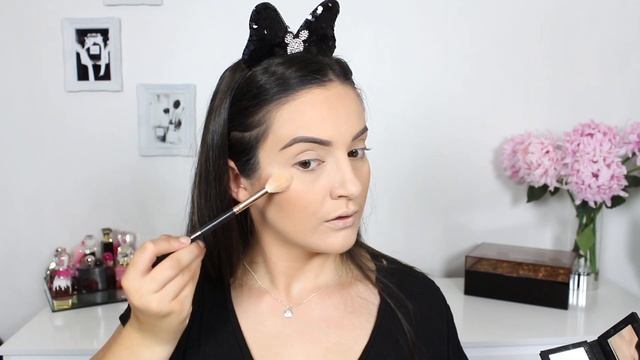 I RECREATED MY OWN M.A.C FACE CHART смотреть онлайн