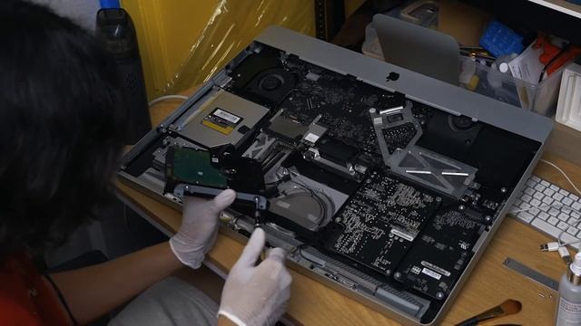 [자막]Mid 2011 i5 iMac 업그레이드 | Vlog, Tutorial смотреть онлайн