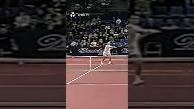 Roger Federer Playing On CARPET In 1999!