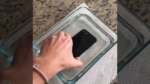 Тест на водонепроницаемость IPHONE 7 jet black. Waterproof test of iPhone7 jet black.