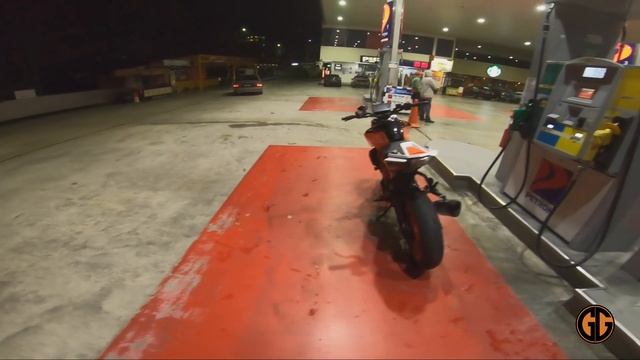 KTM DUKE 390 SINGLE SEAT смотреть онлайн