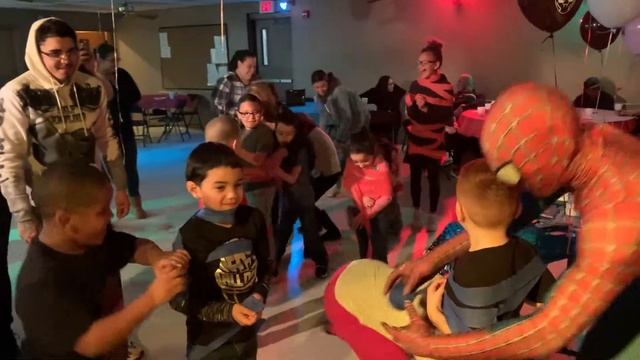 All webbed up! 🕷 смотреть онлайн