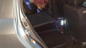 Remove back seat Suzuki swift. quitar asiento trasero Suzuki swift.