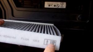 How to change pollen filter on Range Rover L405 - very easy !