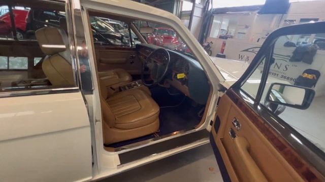 Rolls Royce Silver Spirit смотреть онлайн