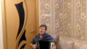 течет речка по песочку