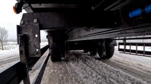 Работа подвески прицепа schwarzmuller, вид снизу.