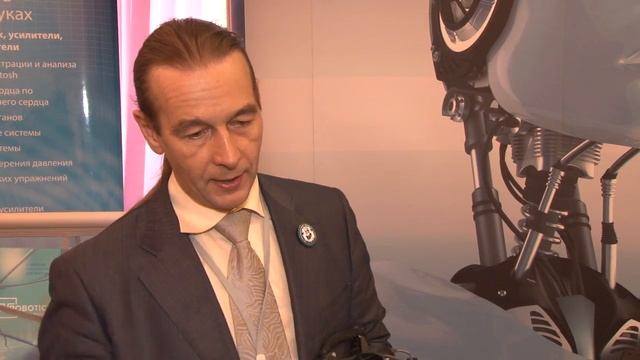 Будущее уже в настоящем: экзоскелет и антропоморфные роботы смотреть онлайн