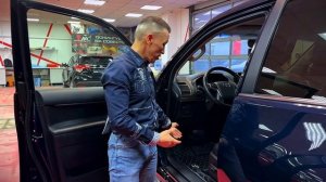 МУЛЬТИМЕДИА КАК В TESLA И ВЫДВИЖНЫЕ ПОРОГИ ДЛЯ TOYOTA LAND CRUISER PRADO 150