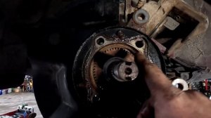 Hyundai Santa Fe. замена прокладки клаппаной крышки, подшипника, и всех масел. + Dodge Caravan