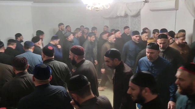 Зикр в Новых-Атагах ( 1абдулла х1усамеьхь 1-зикар) 29 декабря 2023 г. смотреть онлайн