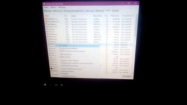 Shutting Down Breaks Windows (10) смотреть онлайн