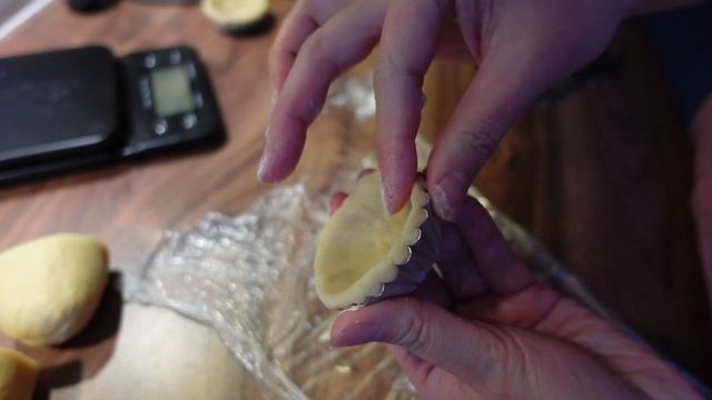 How To Make The Perfect Hong Kong Style Chicken Pie Step By Step!  港式雞批 ｜搓皮、炒餡、模具、批皮比例、批面𠝹花 ｜詳細做法步驟
