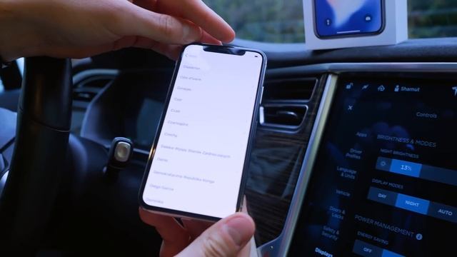 Prestiżowy Unboxing iPhone X 📱 w Tesla Model S 🏎️ смотреть онлайн