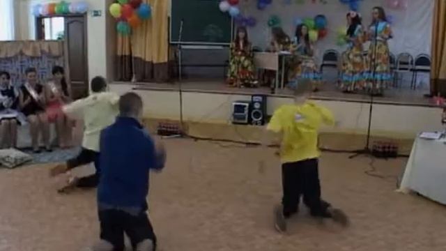 Физрук зажигает! Танец. смотреть онлайн