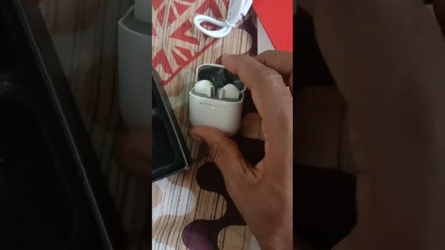 my new ear pods best Made in India #madeinindia bluetooth my first blog vlog #vlog #blog earphone смотреть онлайн