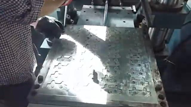 WDPRE01 How to change mold for the press (brake pads forming) liqi wendy смотреть онлайн