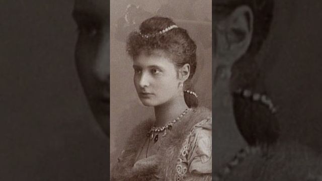 Александра Фёдоровна (урождённая принцесса Виктория Алиса Елена Луиза Беатриса Гессен-Дармштадтская)
