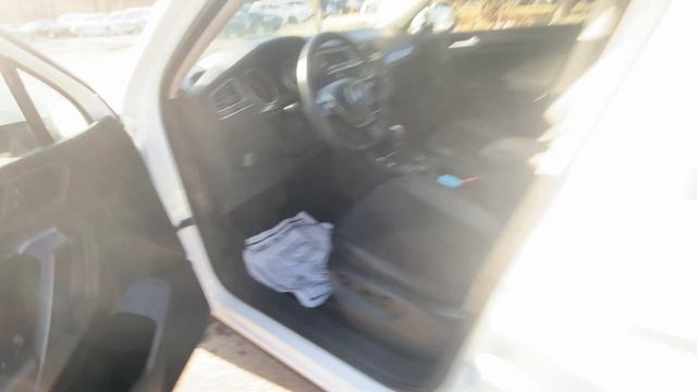 2019 Volkswagen Tiguan SE AWD | Pure White смотреть онлайн