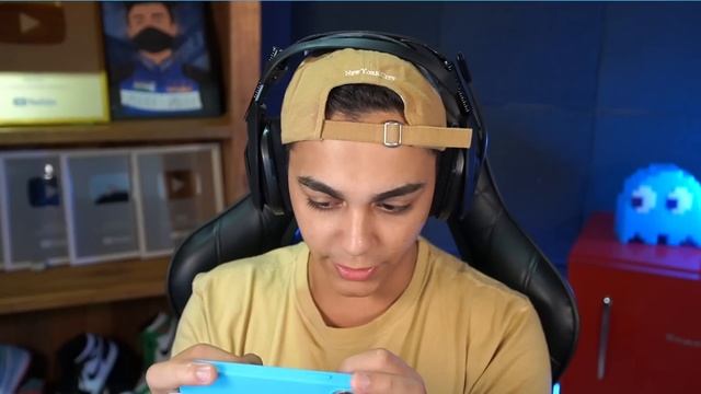 USEI A ARMA MAIS PODEROSA E FIZ JOGADAS ABSURDAS SOLO VS SQUAD!! FREE FIRE MOBILE смотреть онлайн